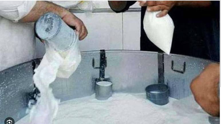 Dairy farmers notify hike in milk prices in Lahore