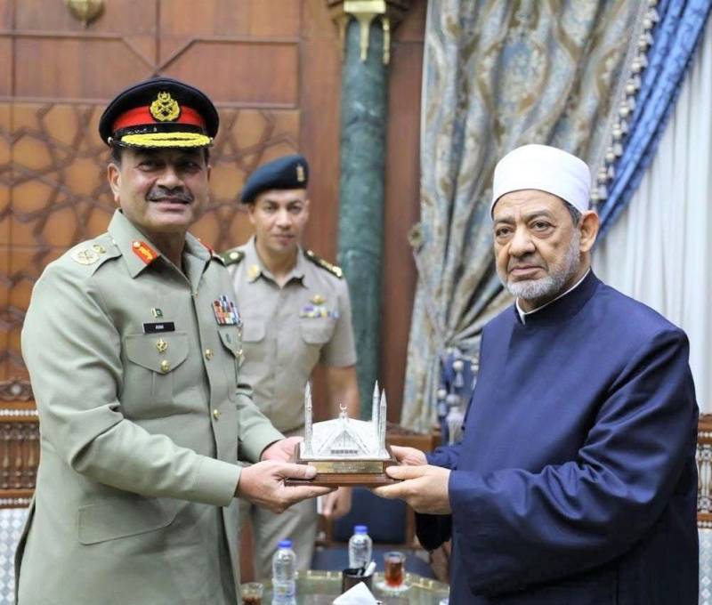 Field Marshal Asim Munir meets key figures in Egypt