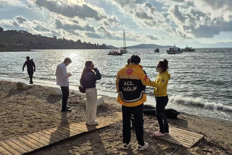 17 dead as migrant boat sinks off Turkey