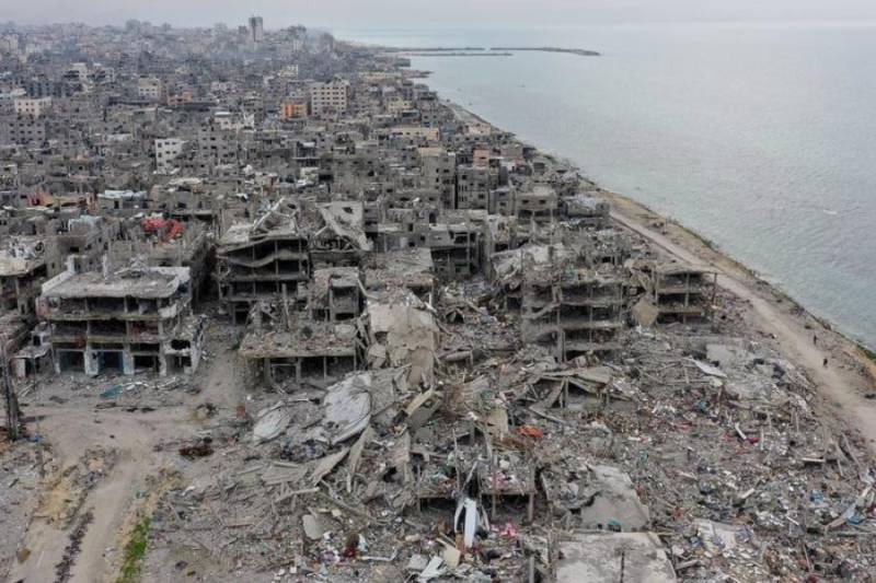 Gaza: buried under 61 million tonnes of rubble