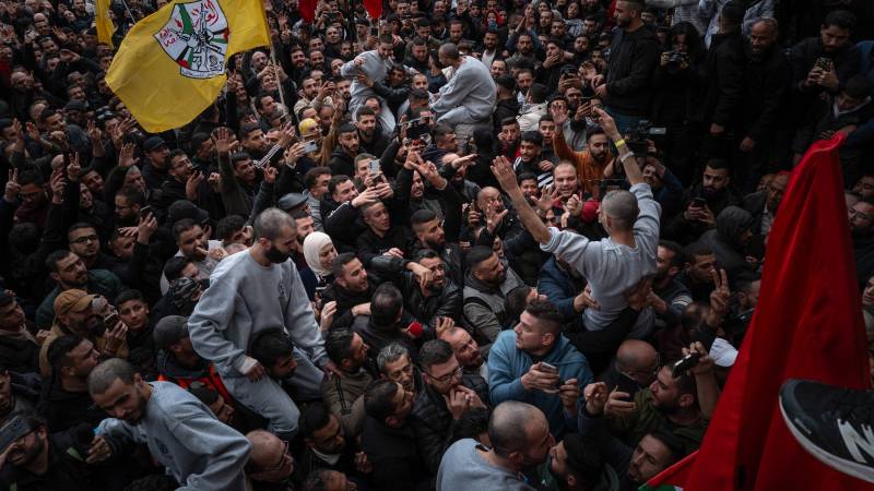 Palestinian prisoners freed in hostage swap go from jail to exile