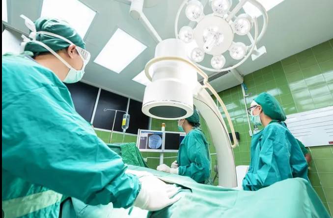 Surgeons remove up to 100 magnets from New Zealand teen's gut