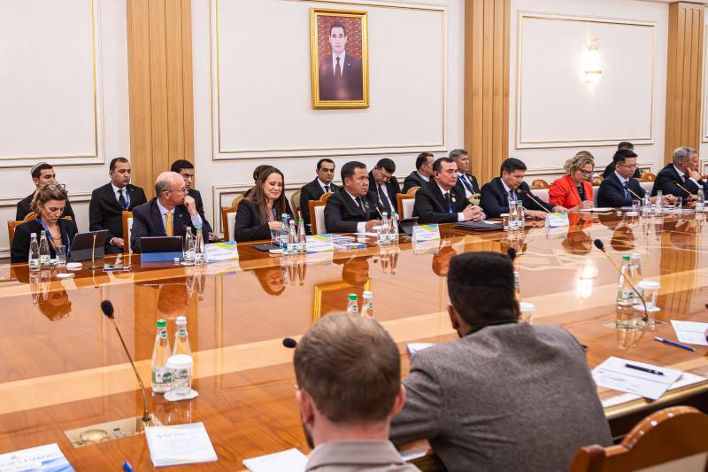 Turkmenistan renews call for gas pipeline to Europe