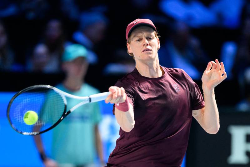 Sinner fights back against Zverev to win Vienna crown