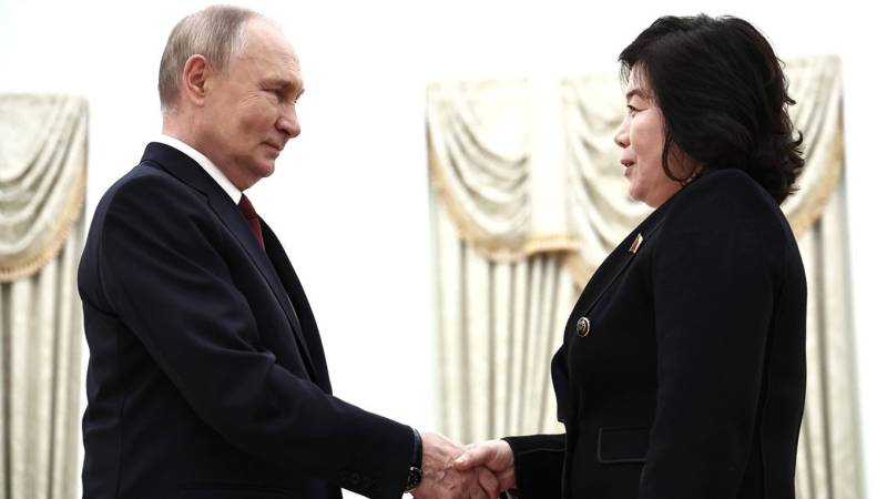 Putin hosts N.Korea top diplomat, hails deepening Pyongyang ties