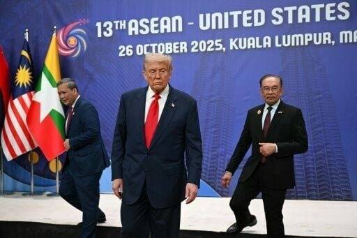 Trump in Japan as hopes grow for China trade deal