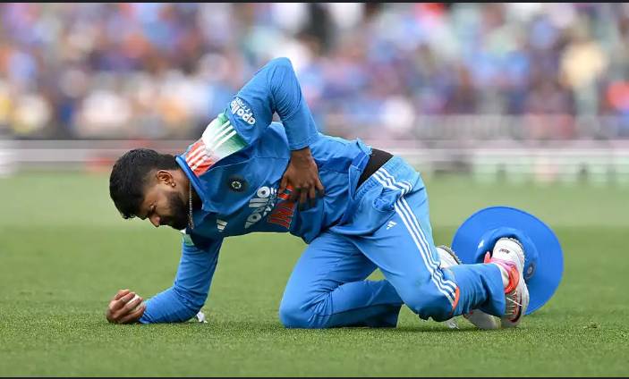Indian batsman Shreyas Iyer hospitalised with 'critical' lacerated spleen