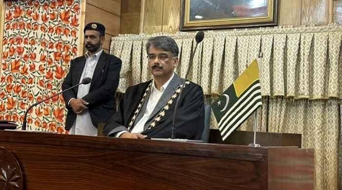 AJK PM approves upgradation of over 15,000 teaching posts ahead of possible government change