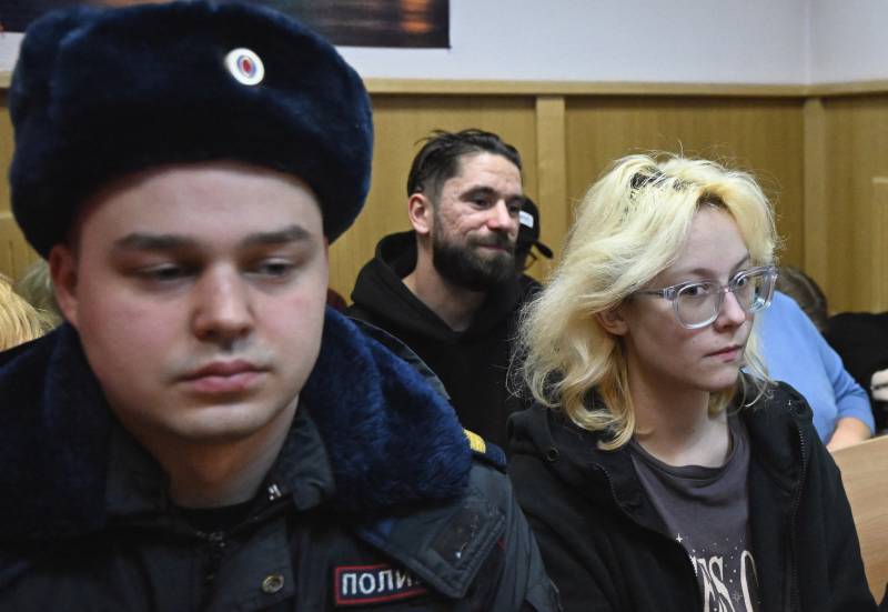 'Arrested for singing': Russia's case against teen busker stirs anger