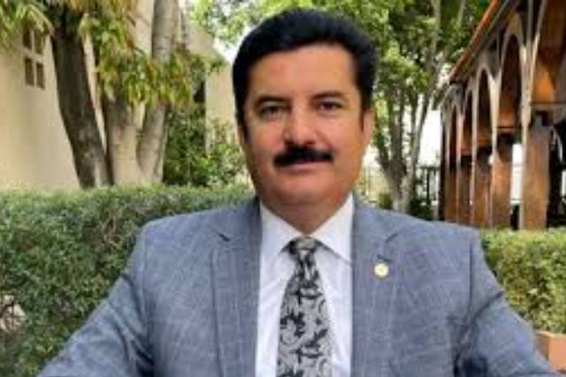 KP governor for PIA’s daily flight operation between Peshawar, Karachi