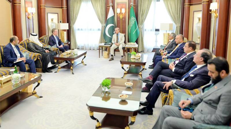 PM reaffirms commitment to strengthen ties with WEF