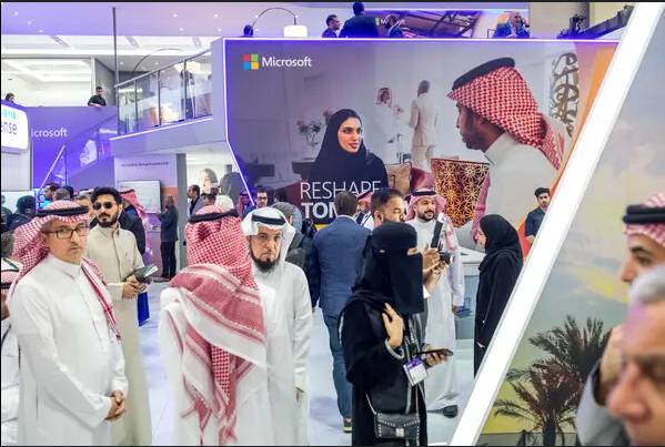 Saudi Arabia hosts world's business elite with eyes on gigaprojects, AI