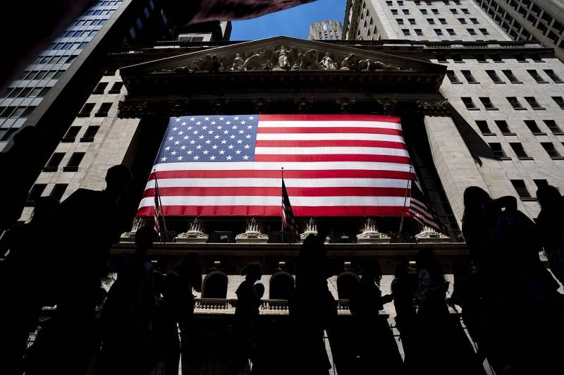 Wall Street record rally rolls on