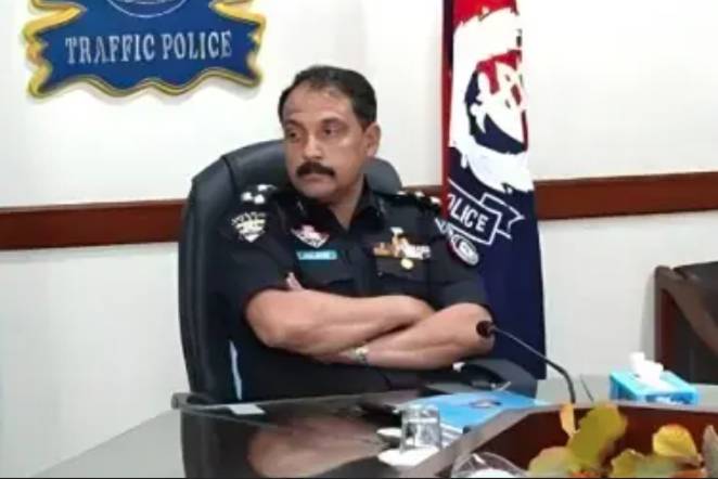 Karachi DIG Traffic gets E-challan ticket over seatbelt violation