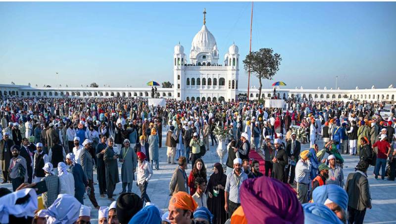Pakistan HC in India issues 2,100 visas to Sikh pilgrims