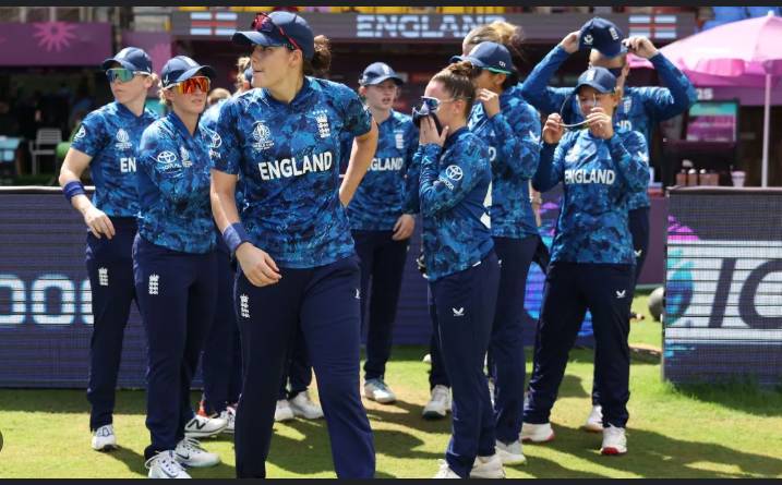 England opt to bowl against South Africa in Women's World Cup semi-final