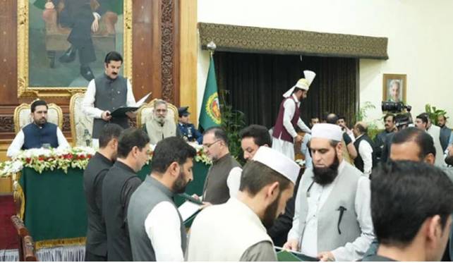 11-member Khyber Pakhtunkhwa cabinet takes oath