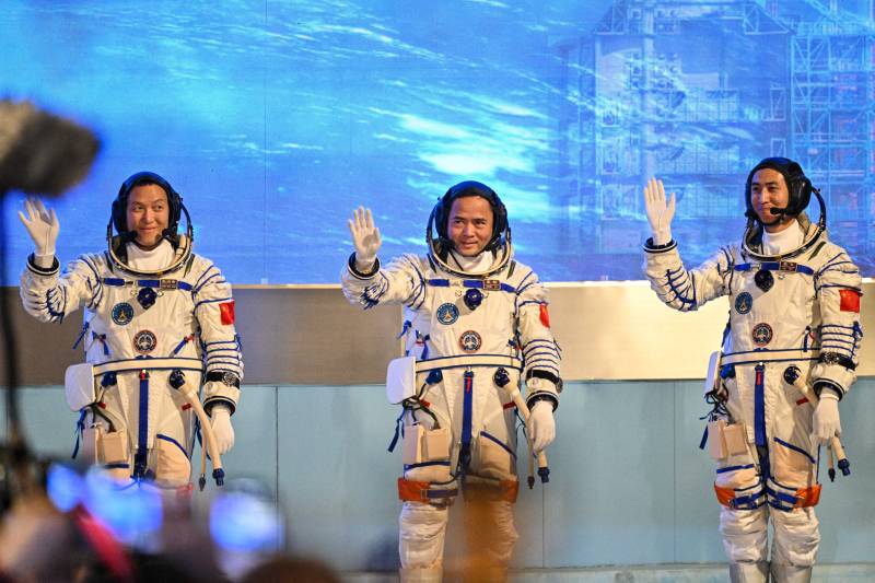 China sends astronauts to space to continue work on Tiangong station