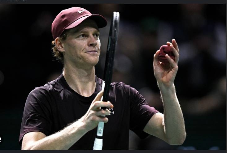 Sinner boosts number one bid in Paris, to face Zverev in semis