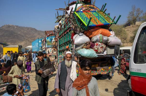 Over 828,000 Afghans have returned to their homeland so far
