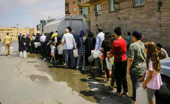 Tehran's faces acute portable water shortage as main dam is running dry: official