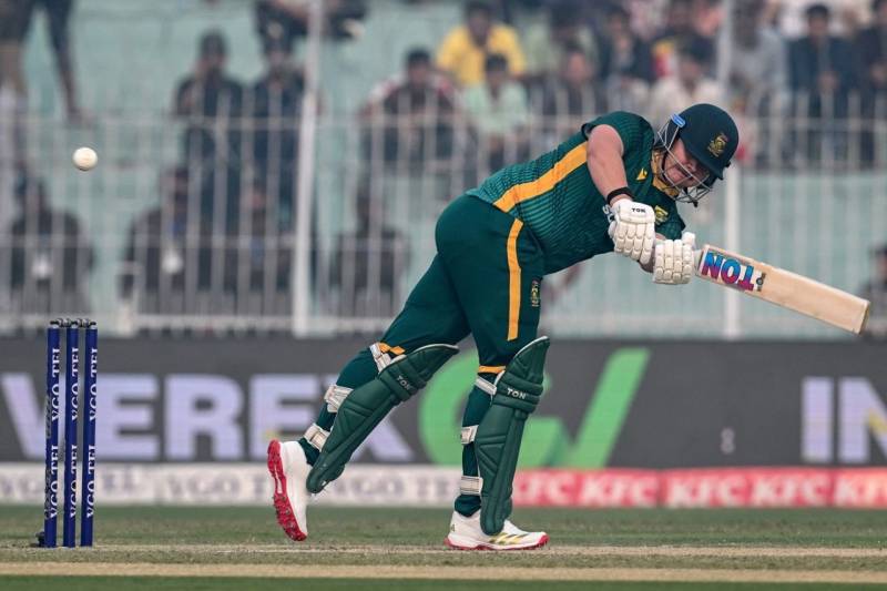 Lhuan-dre Pretorius smashes record with half-century on ODI debut against Pakistan