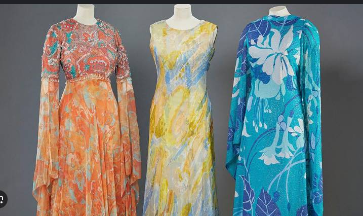 Late queen's fashion to go on show at Buckingham Palace