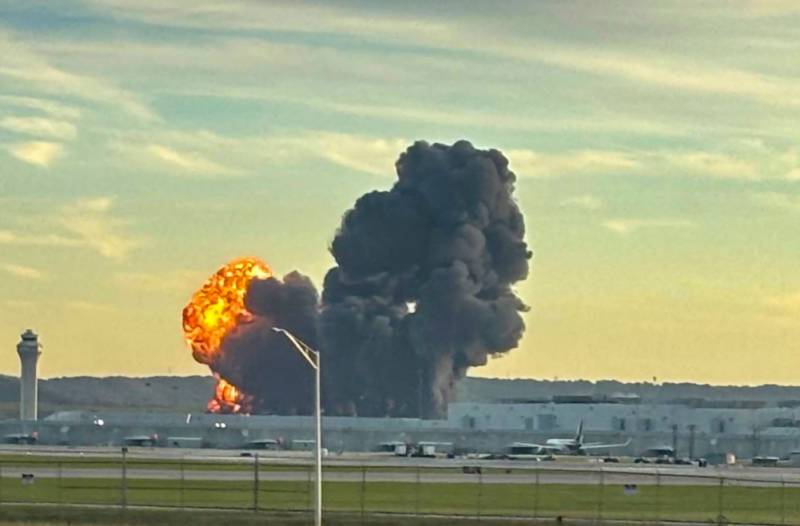 Seven dead after cargo plane crashes near US airport