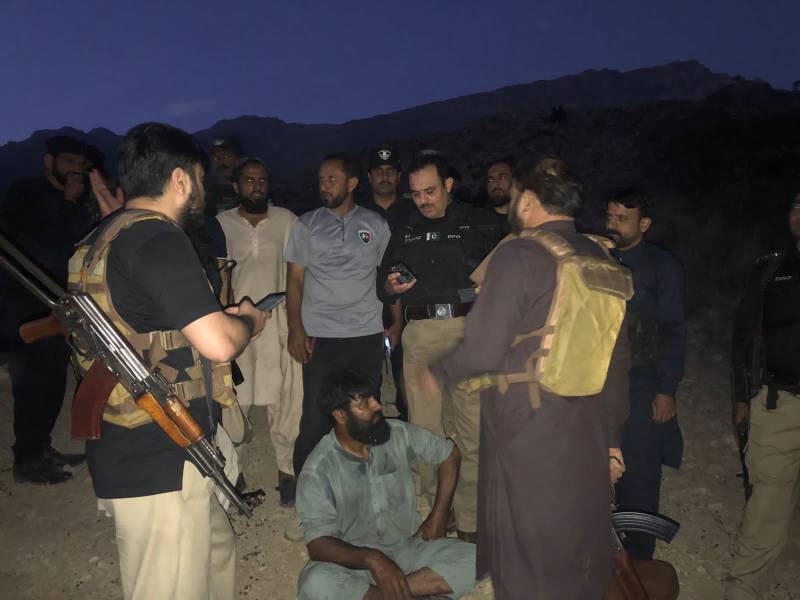 DI Khan police rescue 14 abducted labourers after operation in Paharpur