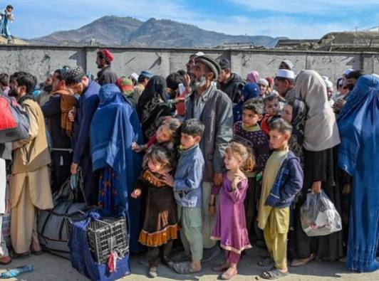 Return of Afghan refugees through Torkham border continues