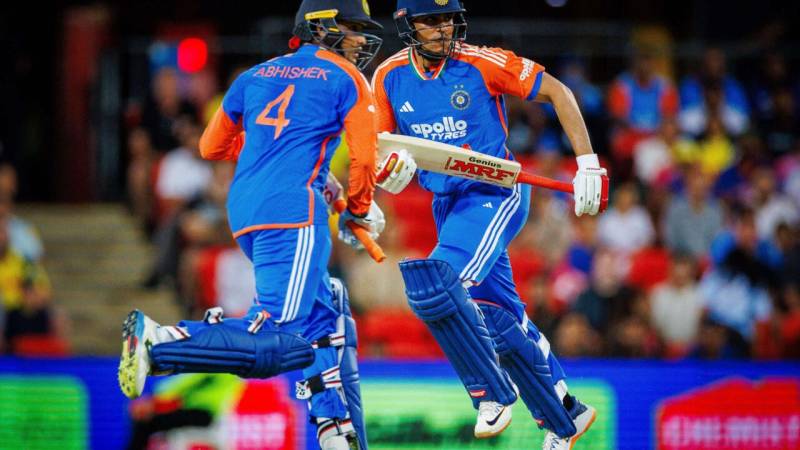India thump Australia to take 2-1 lead in T20 series