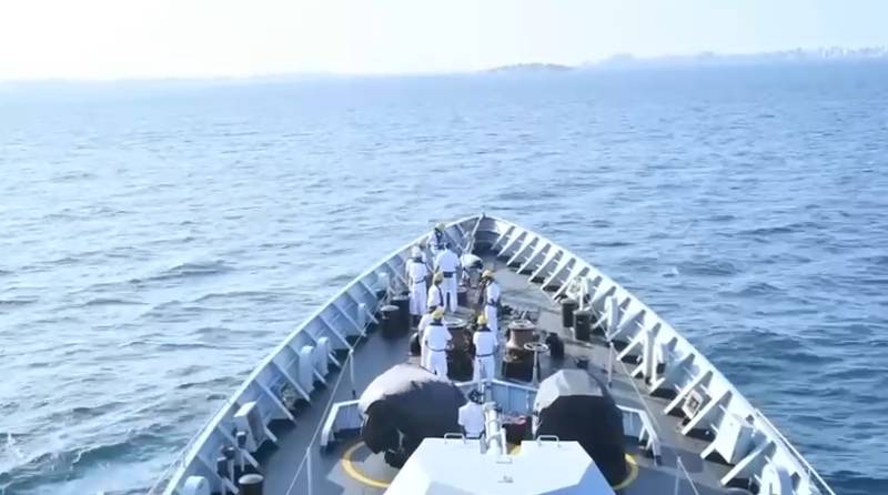 Pakistan Navy ship SAIF visits Port of Male