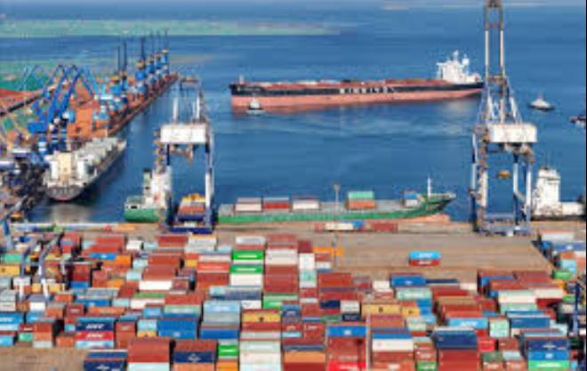 China's exports fall for first time in eight months