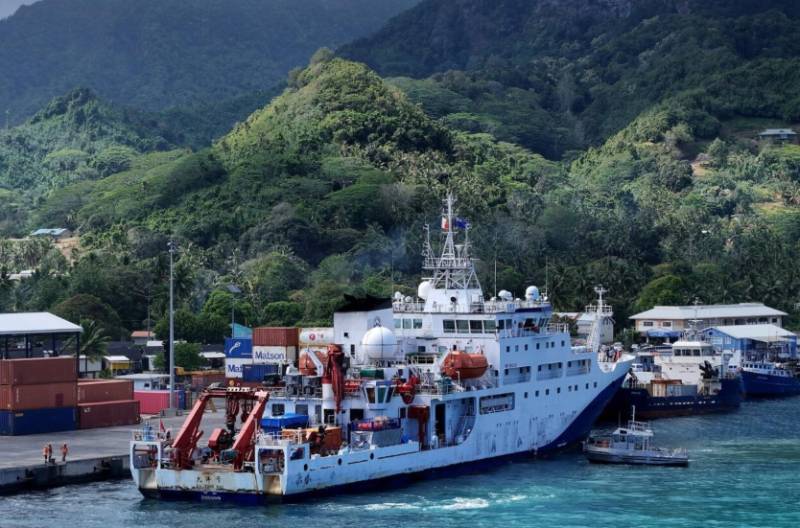 Chinese ship scouts deep-ocean floor in South Pacific