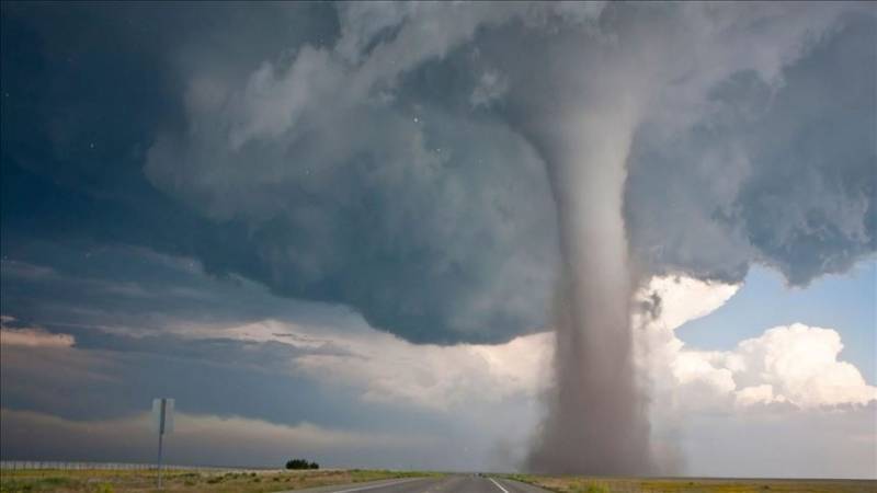Tornado kills six, wrecks town in Brazil