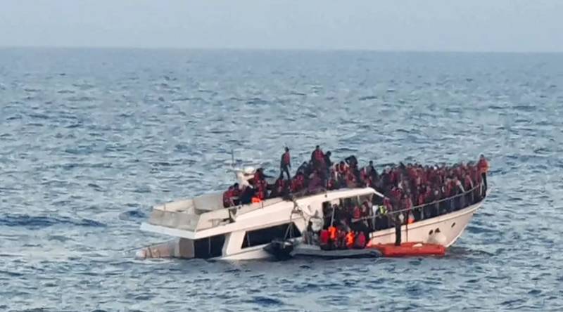 300 missing,10 rescued, one dead as migrants boat sinks in Malaysia near Thai border