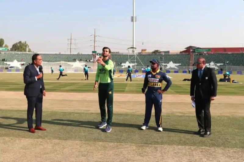 Pakistan to bat first in first ODI against Sri Lanka 