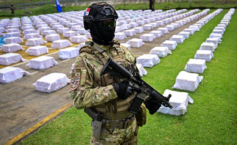 Panama seizes tons of US-bound cocaine, arrests 10