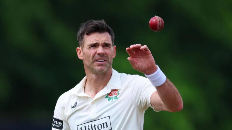 England great Anderson to play on for Lancashire