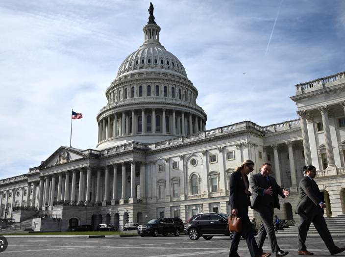 Longest govt shutdown in US history bruising nation, damaging Democrats and Republicans