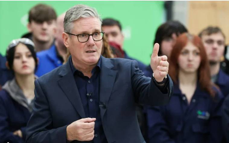 PM Starmer backs under-fire chief of staff