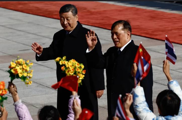 China's Xi vows closer ties as Thai king makes first official visit