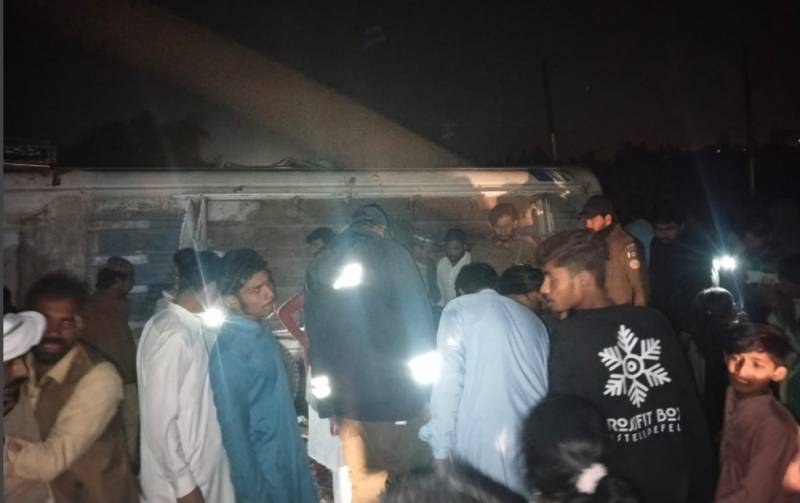 Five die, 20 injured as bus carrying wedding guests meets accident in Lahore