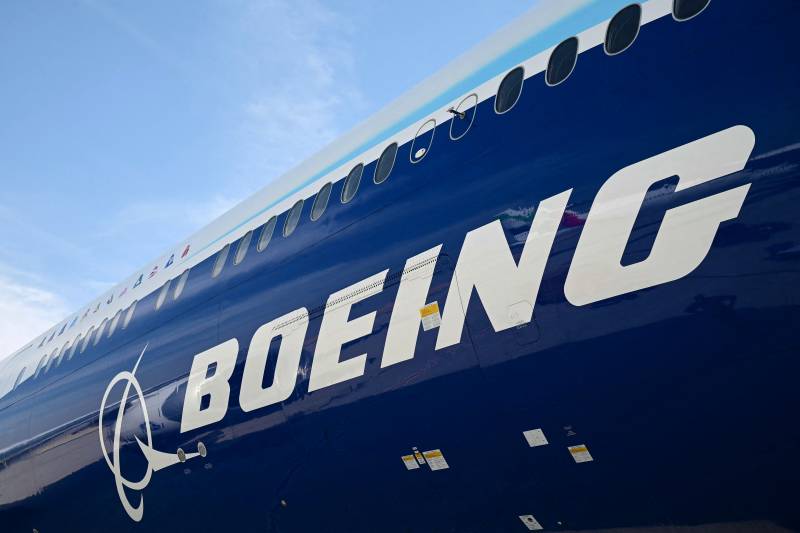Emirates orders 65 more Boeing 777X planes despite delays