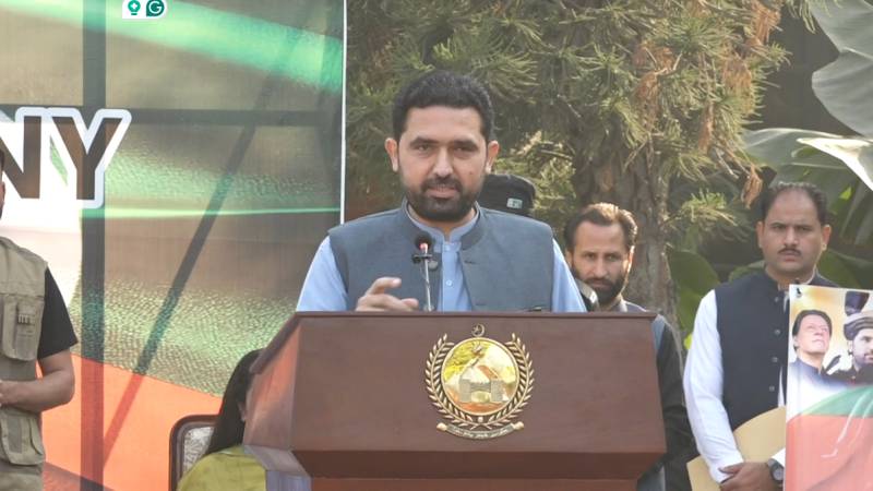 KP CM Sohail Afridi distributes scholarships worth Rs 64m to 347 students