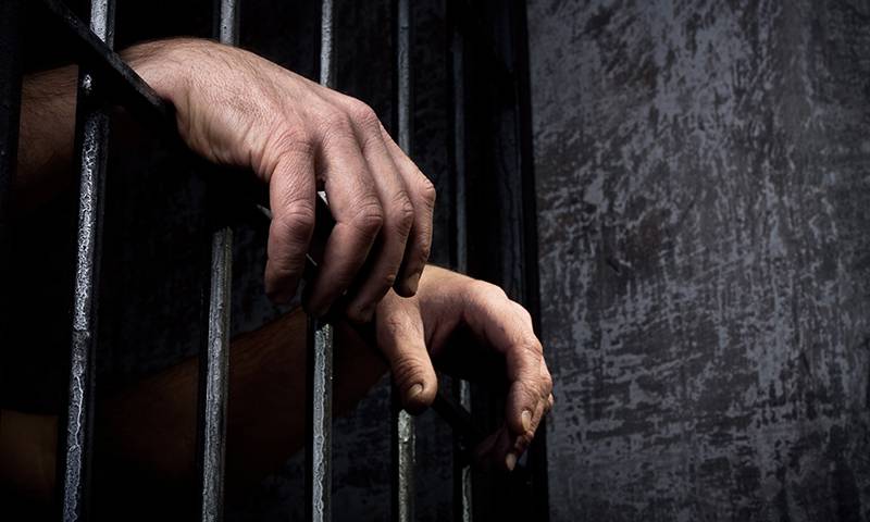 Saloon owner beaten black and blue in Lahore