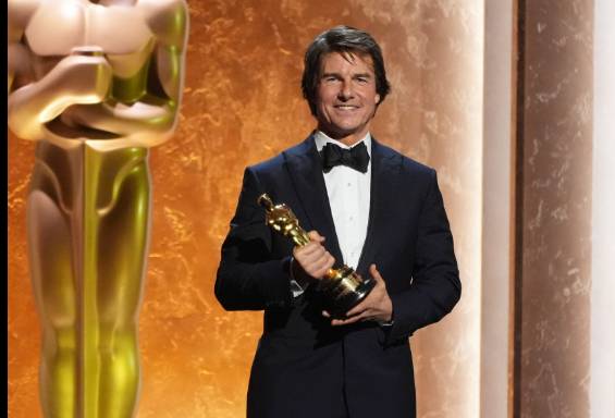 Tom Cruise receives honorary Oscar for illustrious career