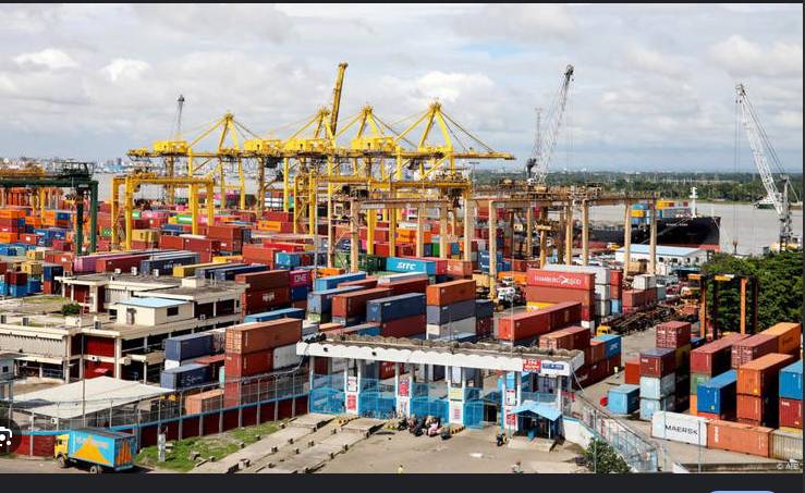 Bangladesh signs 30-year Maersk lease for main port