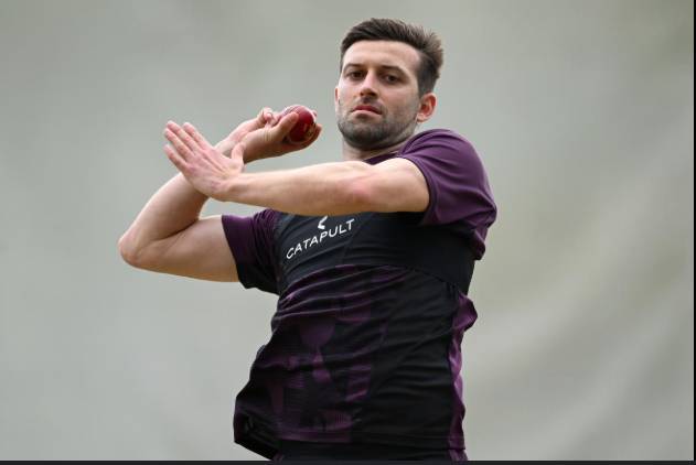 England quick Mark Wood back bowling after injury scare