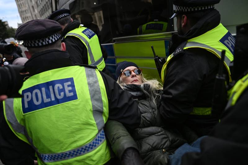 Arrests at protests supporting UK's Palestine Action